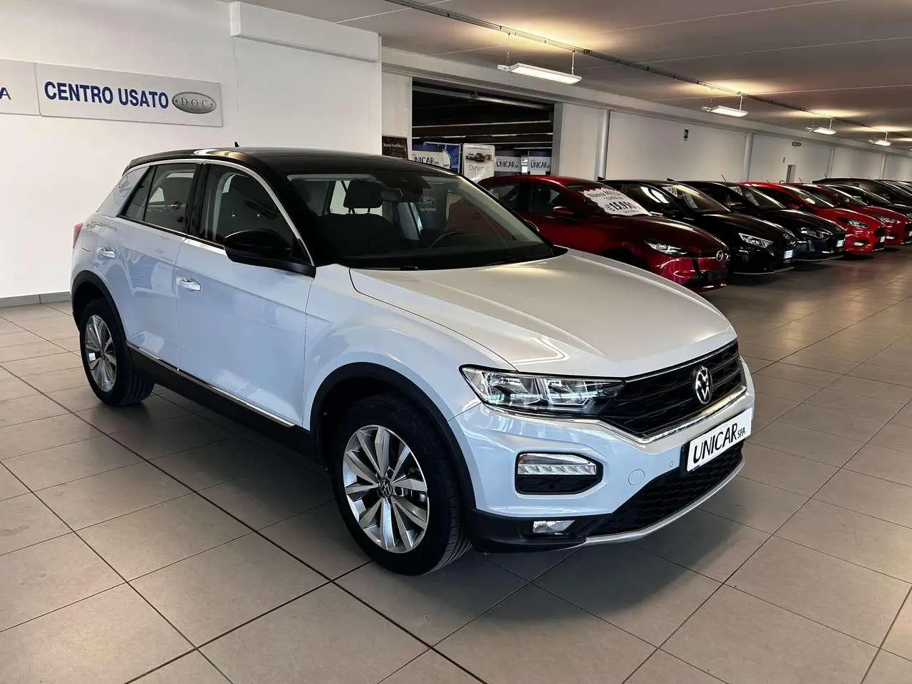 Photo 1 : Volkswagen T-roc 2021 Essence