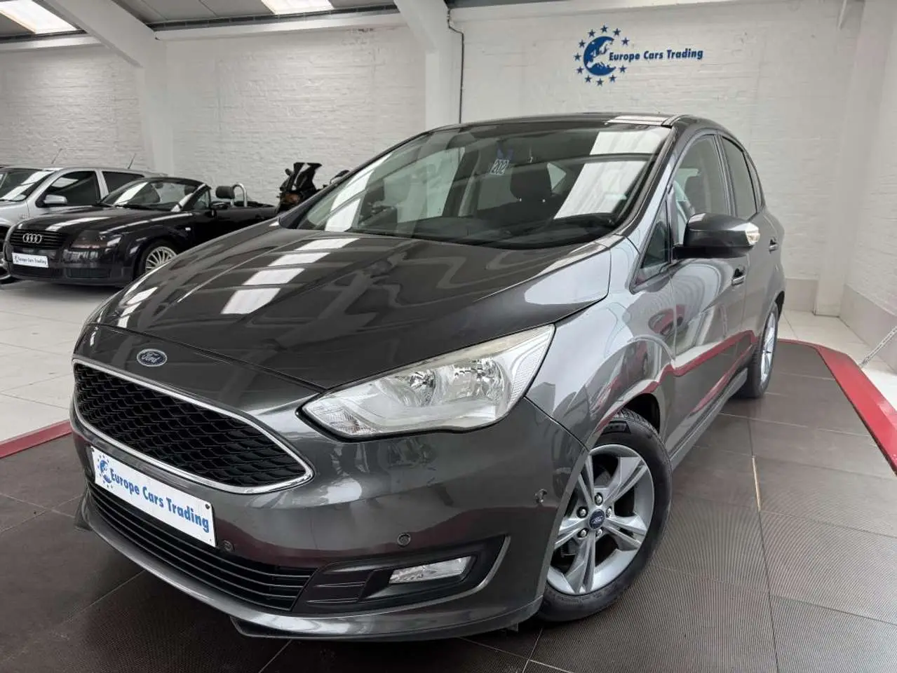 Photo 1 : Ford C-max 2017 Petrol