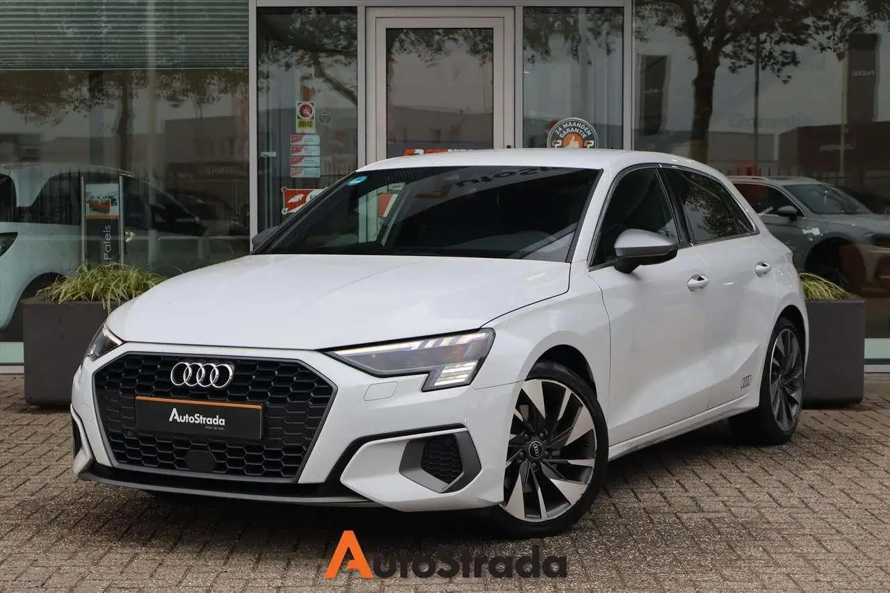 Photo 1 : Audi A3 2020 Hybrid