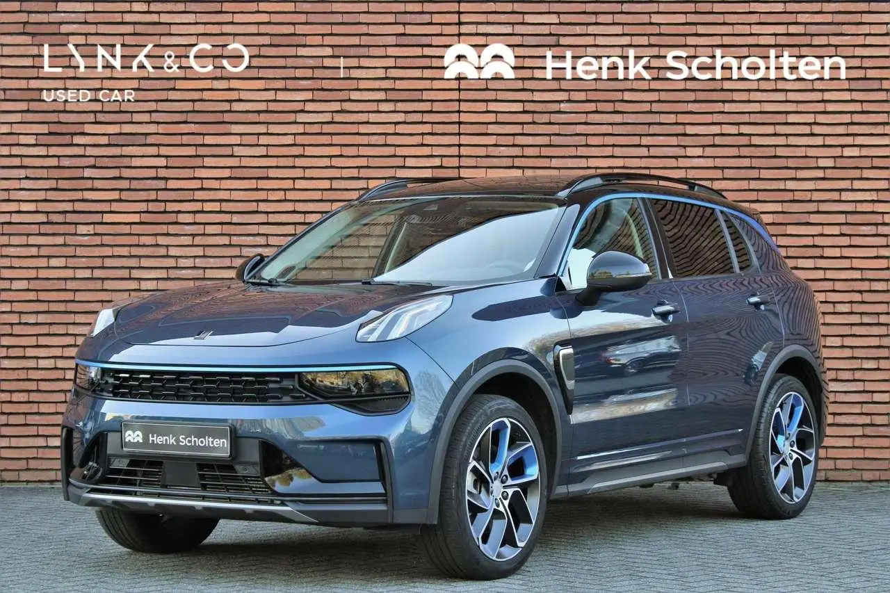 Photo 1 : Lynk & Co 01 2023 Hybrid