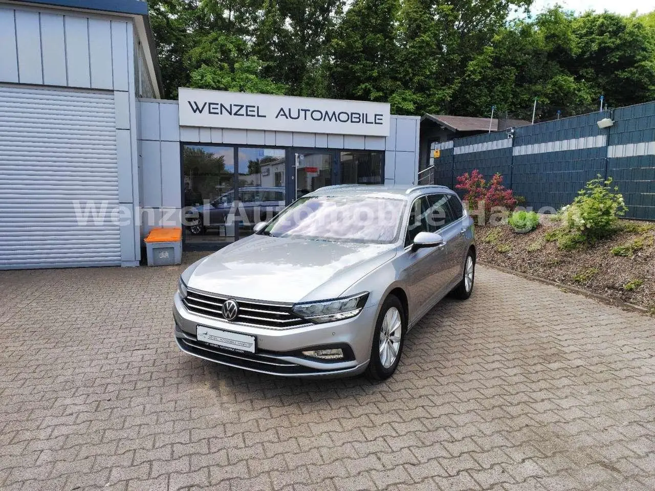 Photo 1 : Volkswagen Passat 2021 Essence