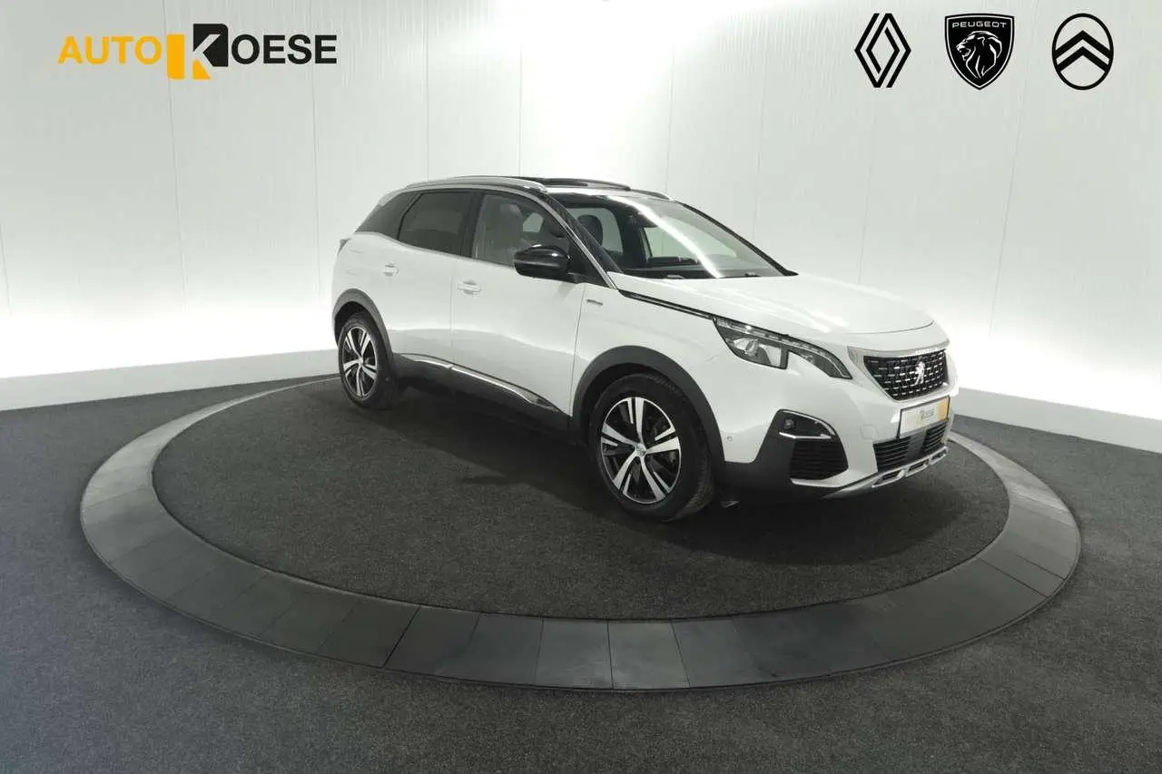 Photo 1 : Peugeot 3008 2017 Petrol