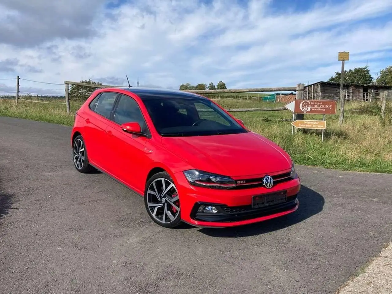 Photo 1 : Volkswagen Polo 2019 Petrol