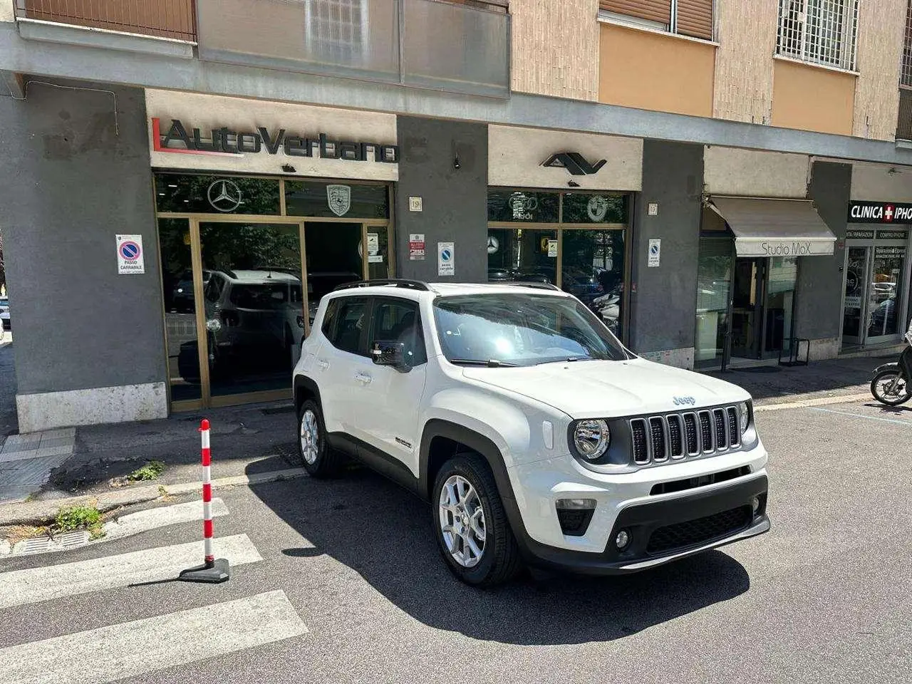 Photo 1 : Jeep Renegade 2023 Hybrid