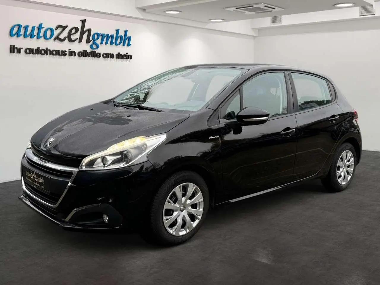 Photo 1 : Peugeot 208 2016 Petrol