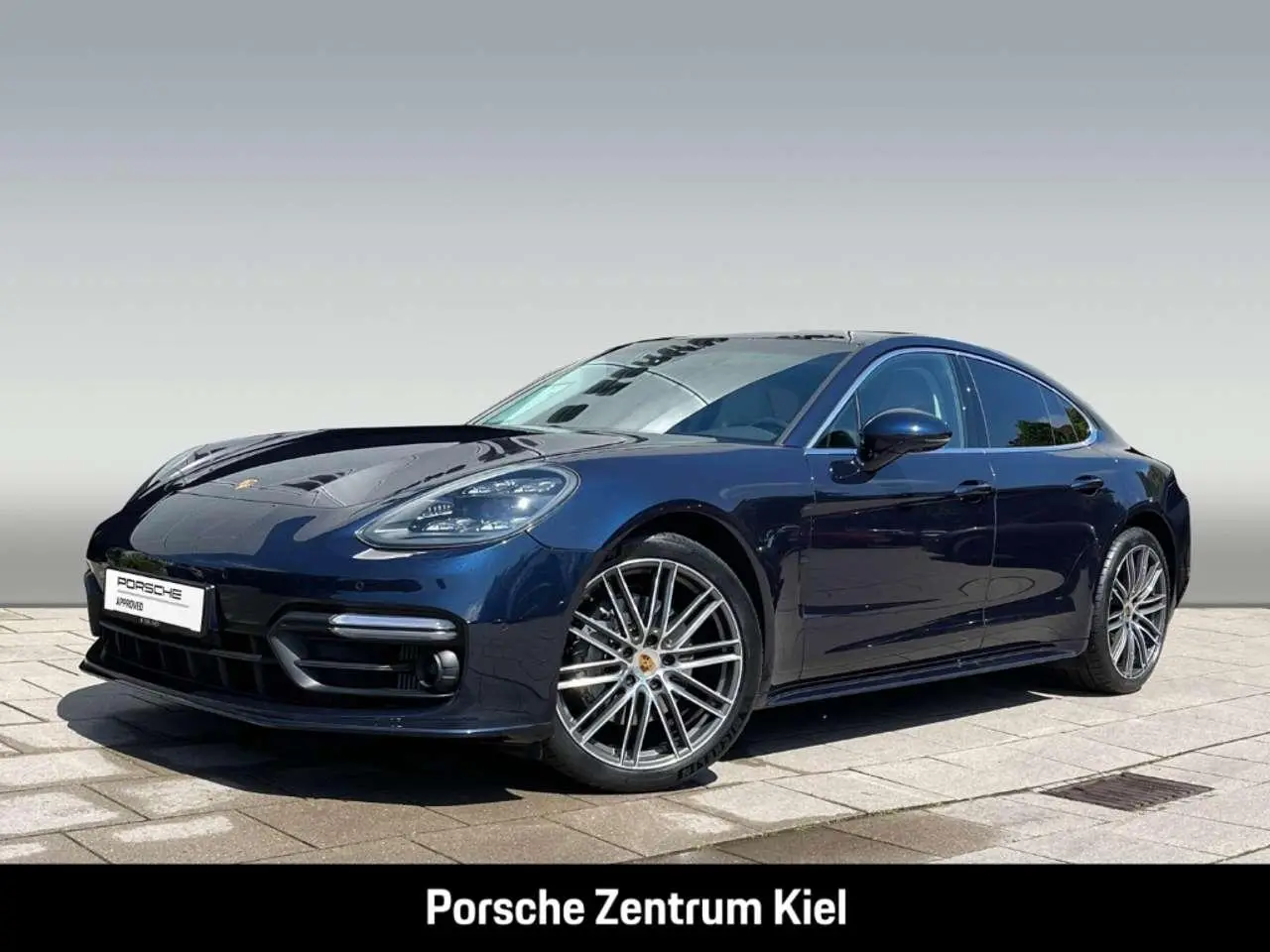 Photo 1 : Porsche Panamera 2017 Petrol