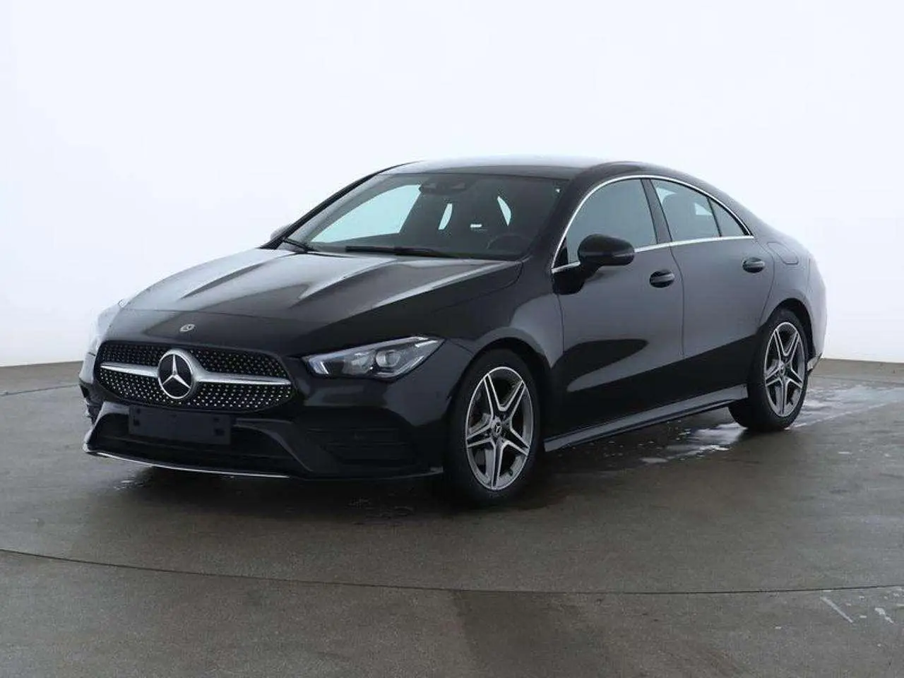 Photo 1 : Mercedes-benz Classe Cla 2023 Petrol