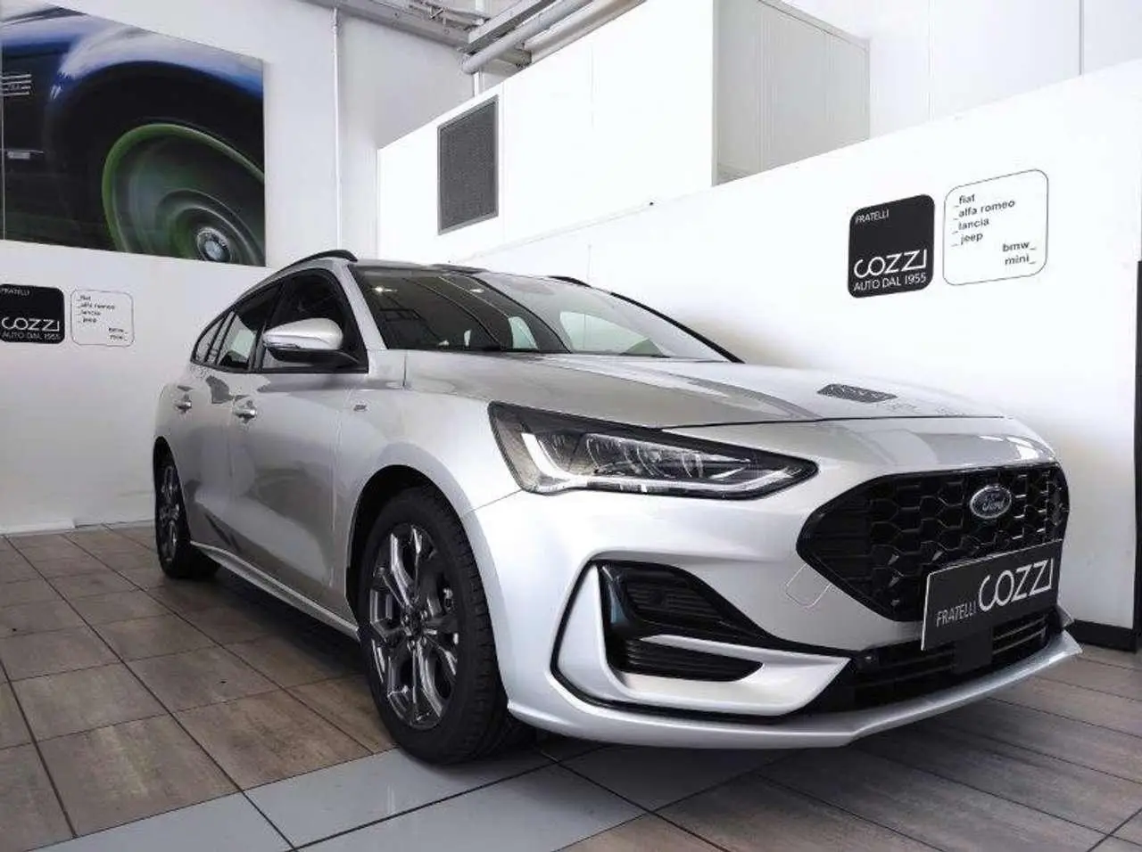 Photo 1 : Ford Focus 2023 Hybride