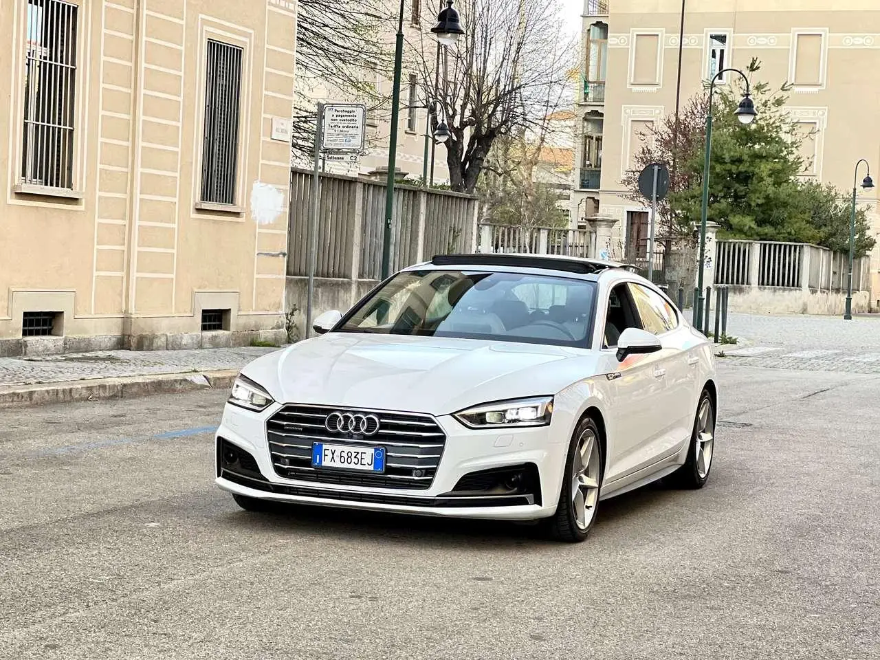 Photo 1 : Audi A5 2019 Diesel