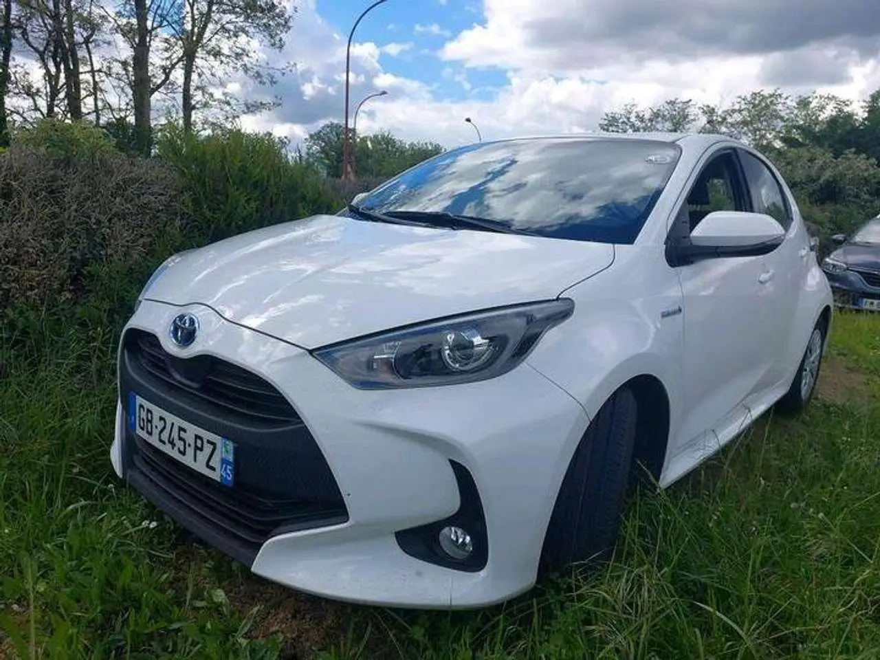 Photo 1 : Toyota Yaris 2021 Électrique