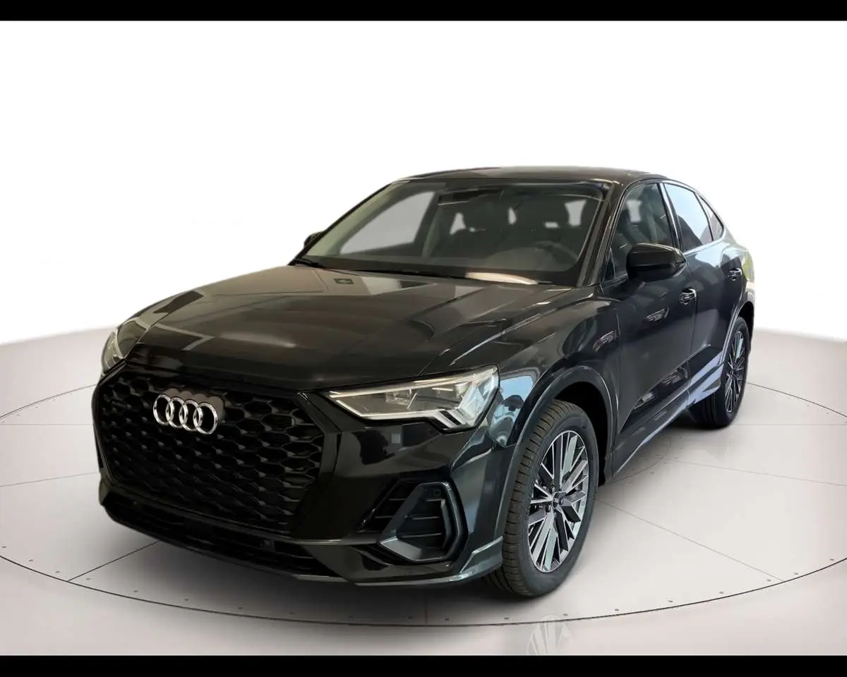 Photo 1 : Audi Q3 2023 Diesel