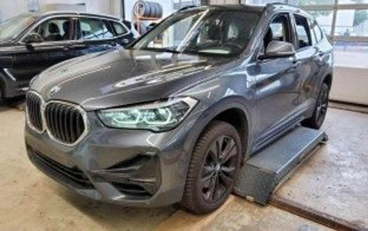 Photo 1 : Bmw X1 2020 Petrol