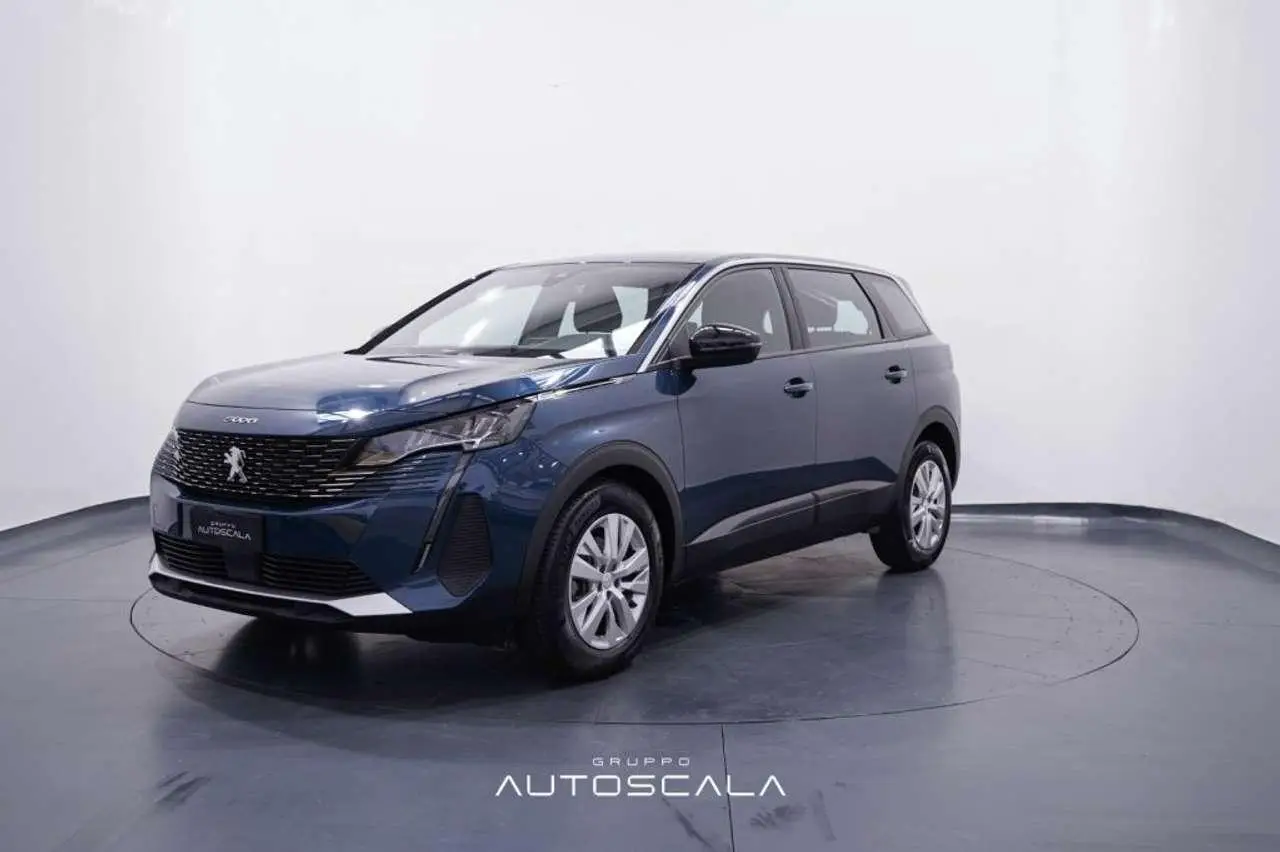 Photo 1 : Peugeot 5008 2023 Essence