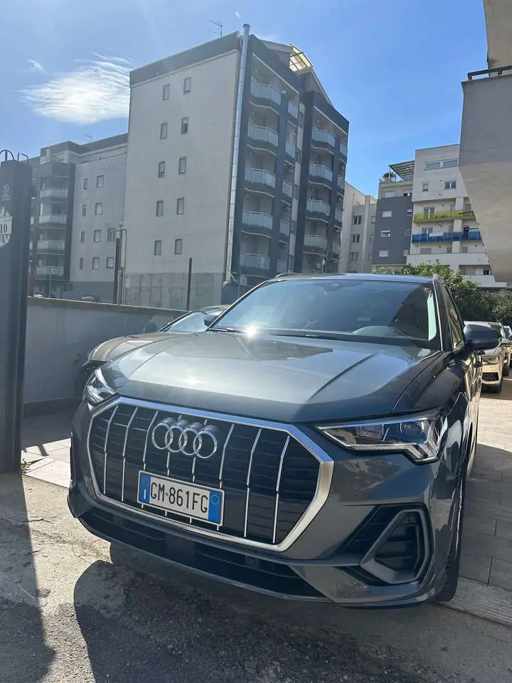 Photo 1 : Audi Q3 2022 Diesel