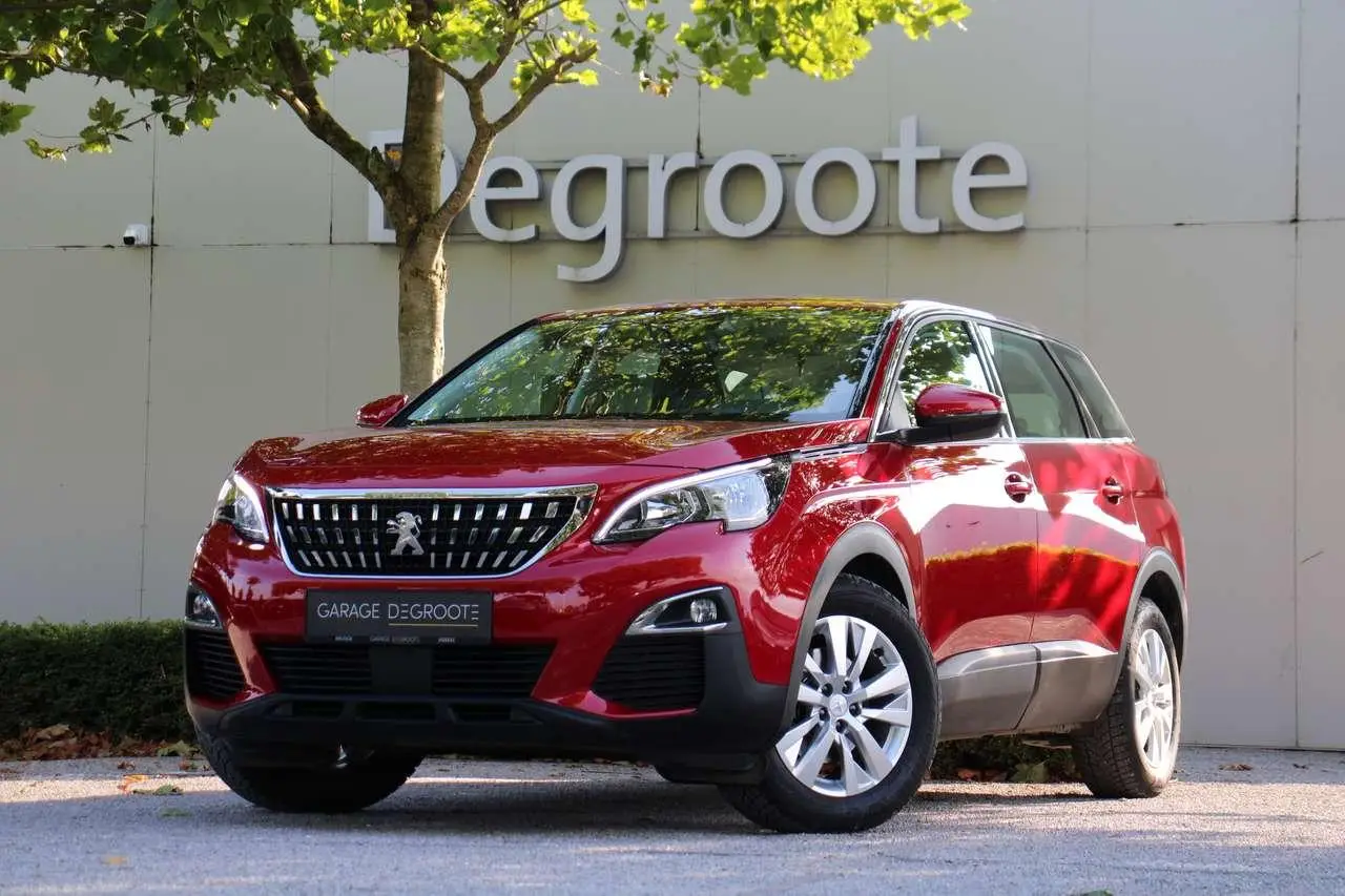 Photo 1 : Peugeot 5008 2020 Essence