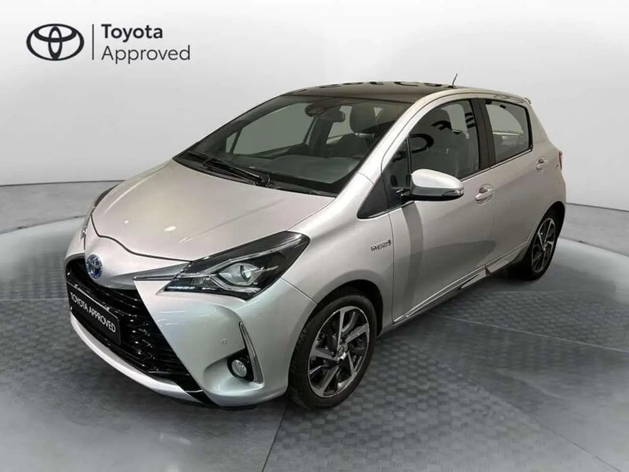 Photo 1 : Toyota Yaris 2017 Hybride