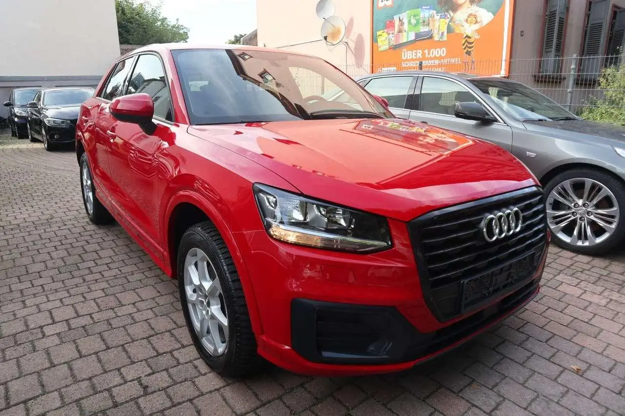 Photo 1 : Audi Q2 2017 Petrol