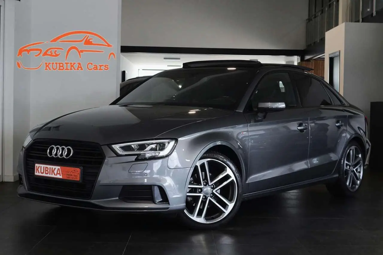 Photo 1 : Audi A3 2019 Petrol