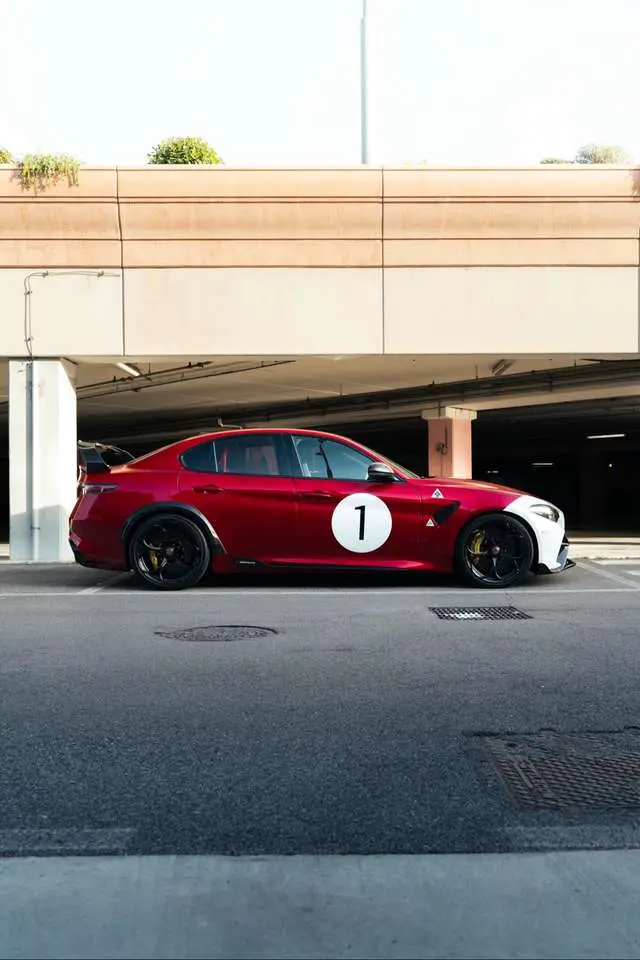 Photo 1 : Alfa Romeo Giulia 2023 Petrol