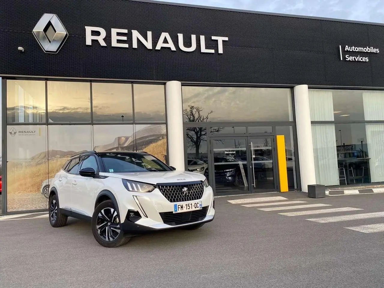 Photo 1 : Peugeot 2008 2019 Petrol