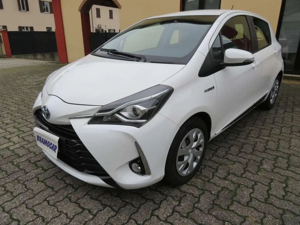 Photo 1 : Toyota Yaris 2017 Hybride