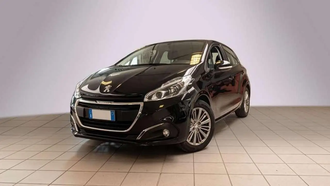 Photo 1 : Peugeot 208 2017 Essence