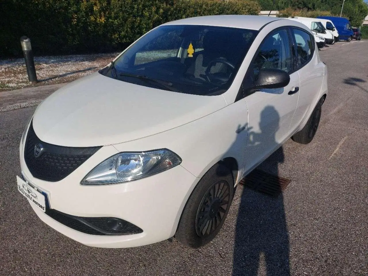 Photo 1 : Lancia Ypsilon 2019 Autres