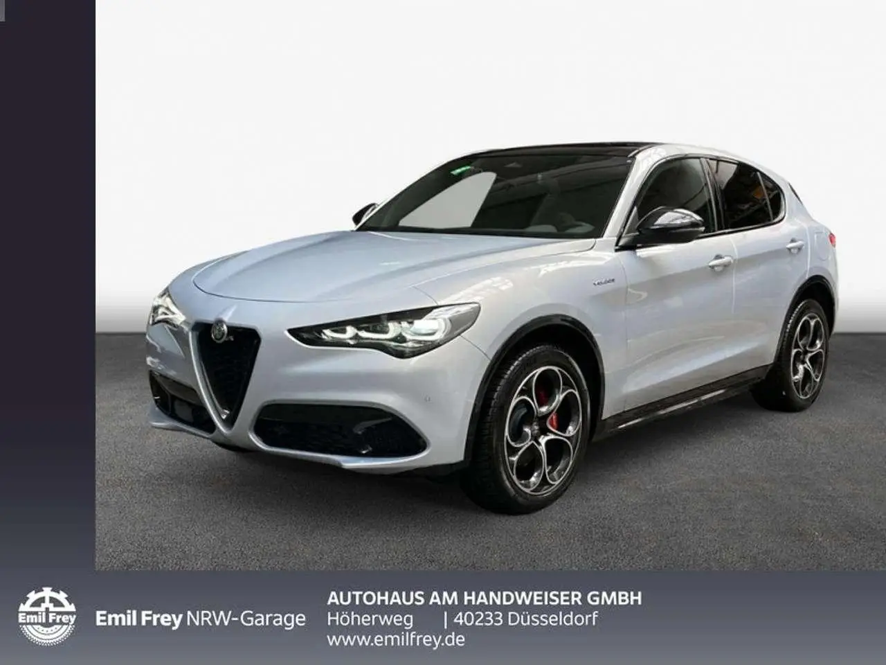 Photo 1 : Alfa Romeo Stelvio 2024 Essence