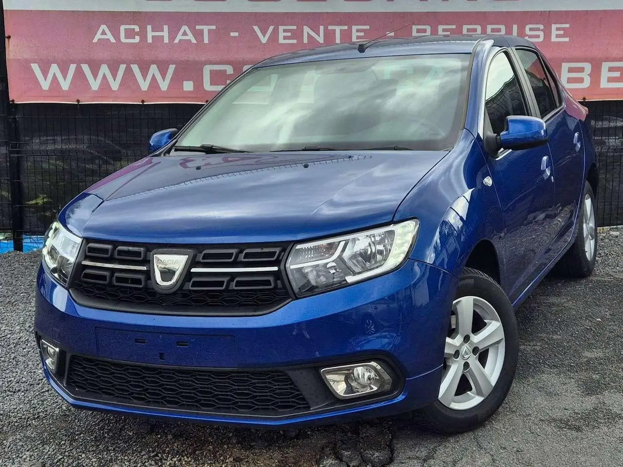 Photo 1 : Dacia Logan 2020 Essence