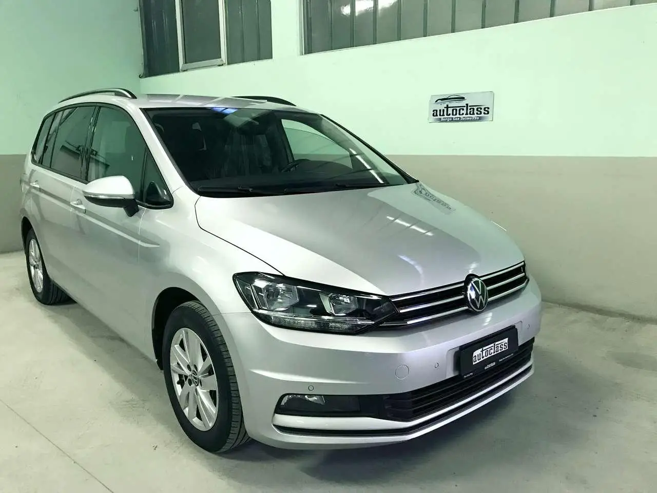 Photo 1 : Volkswagen Touran 2023 Diesel