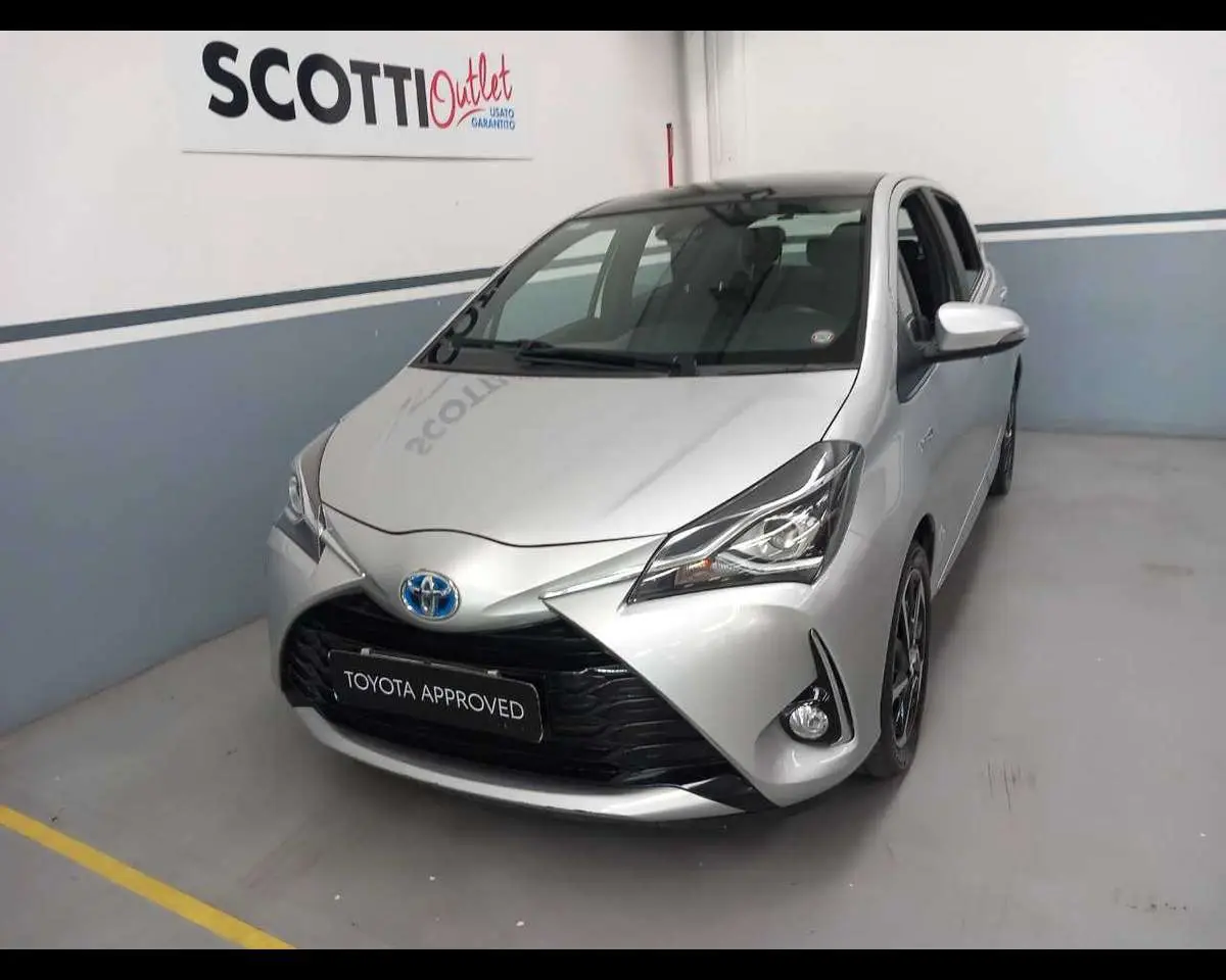 Photo 1 : Toyota Yaris 2019 Hybride