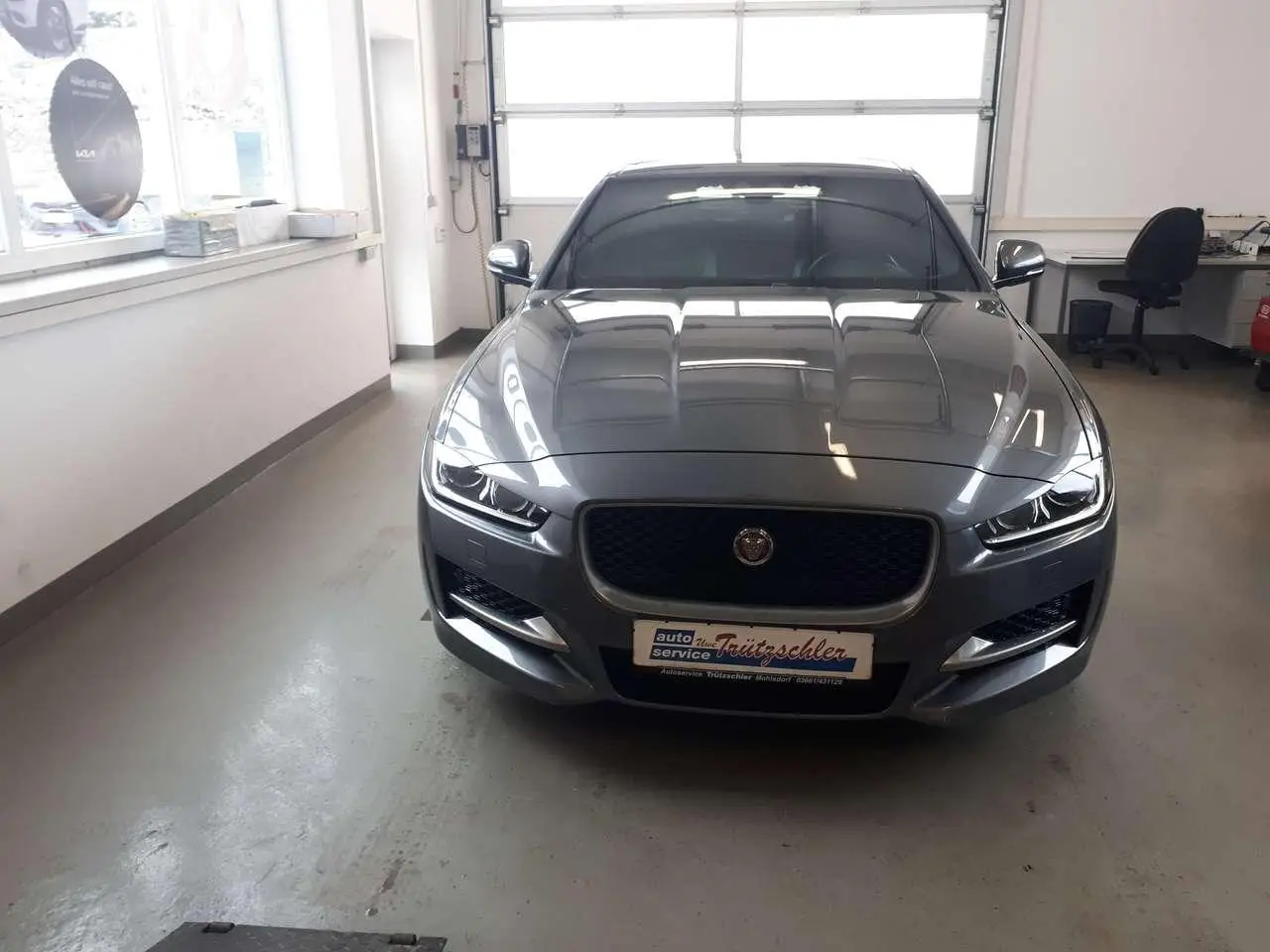 Photo 1 : Jaguar Xe 2019 Diesel