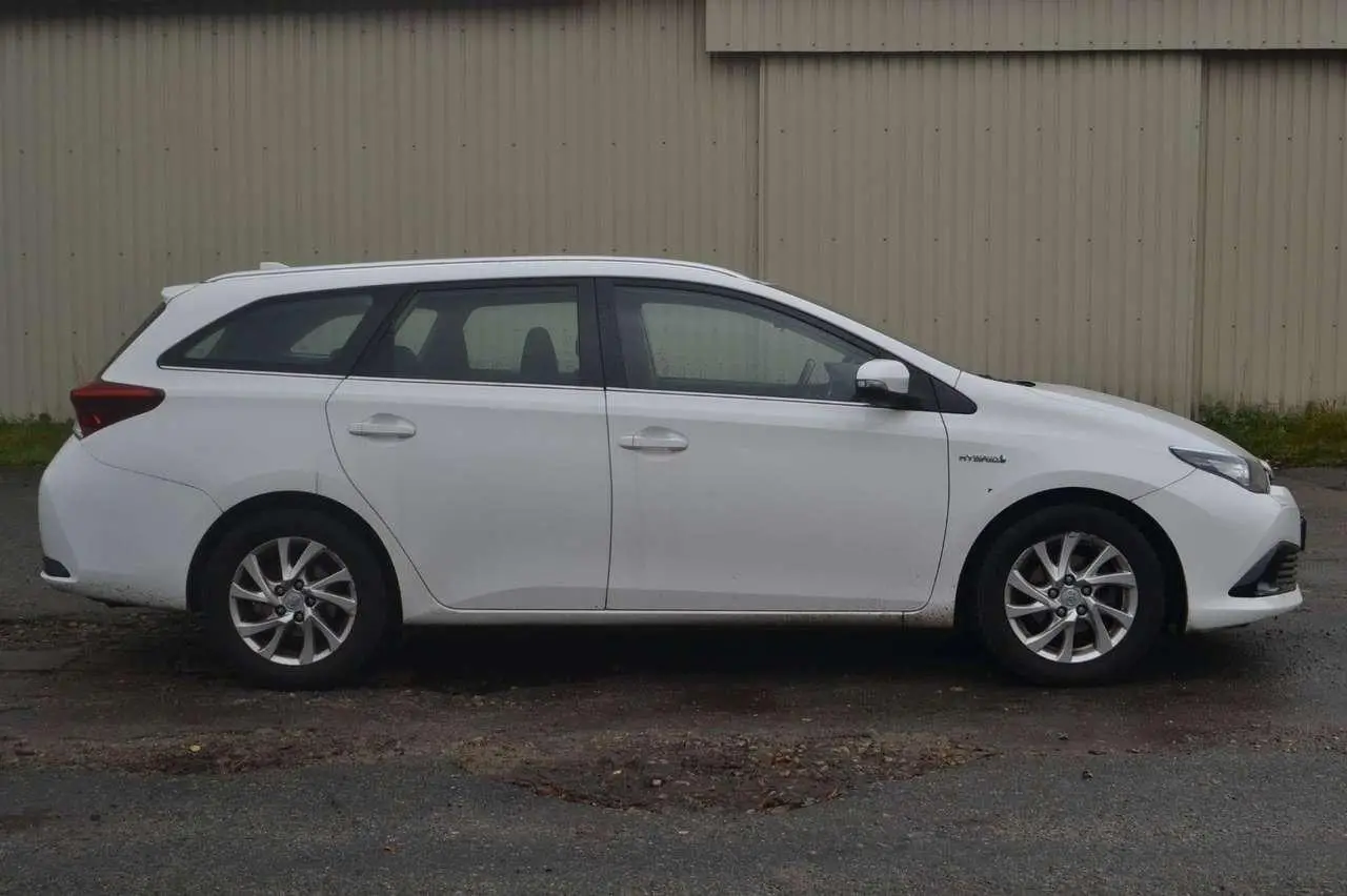 Photo 1 : Toyota Auris 2018 Hybride