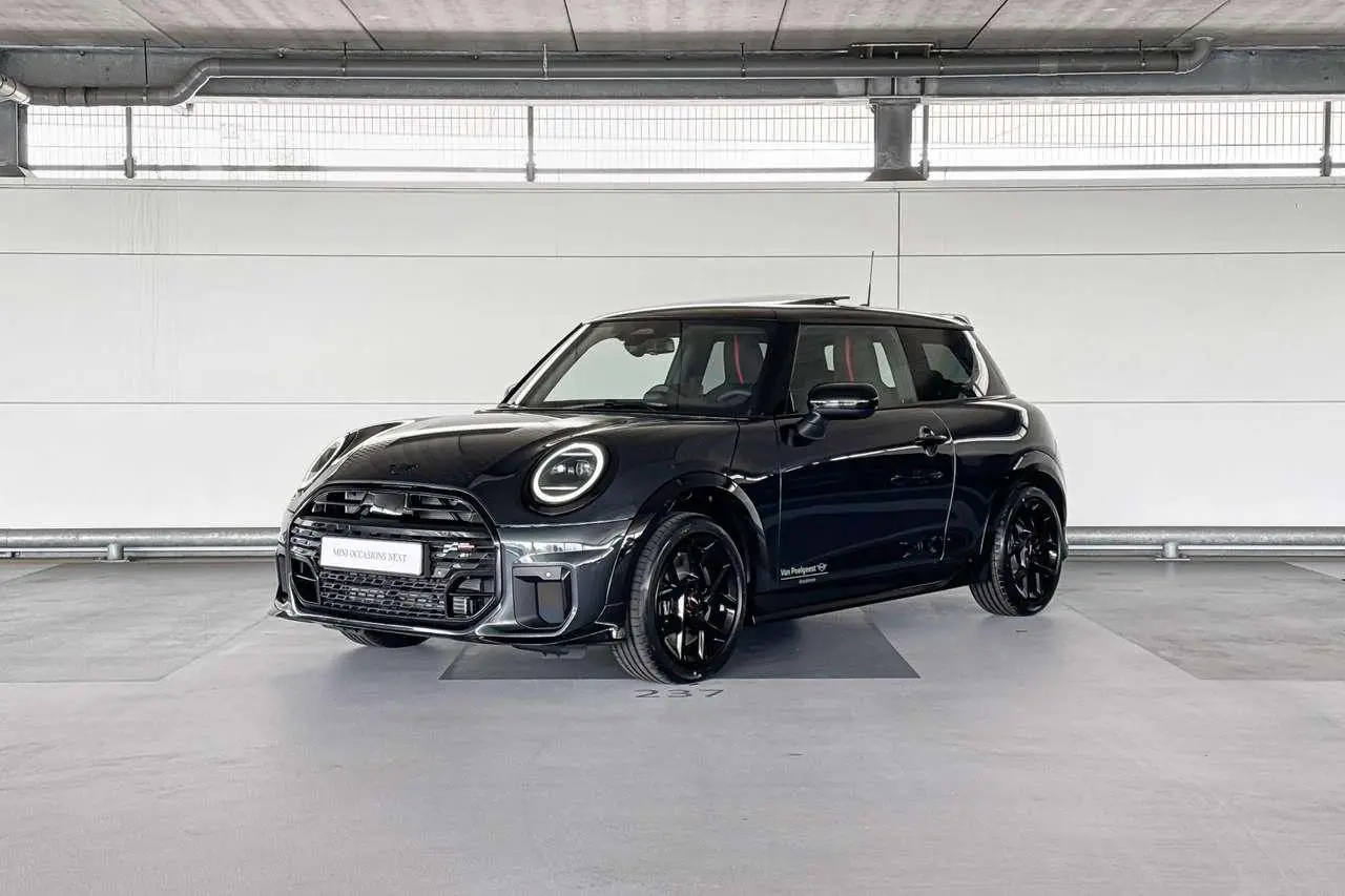 Photo 1 : Mini Cooper 2024 Petrol