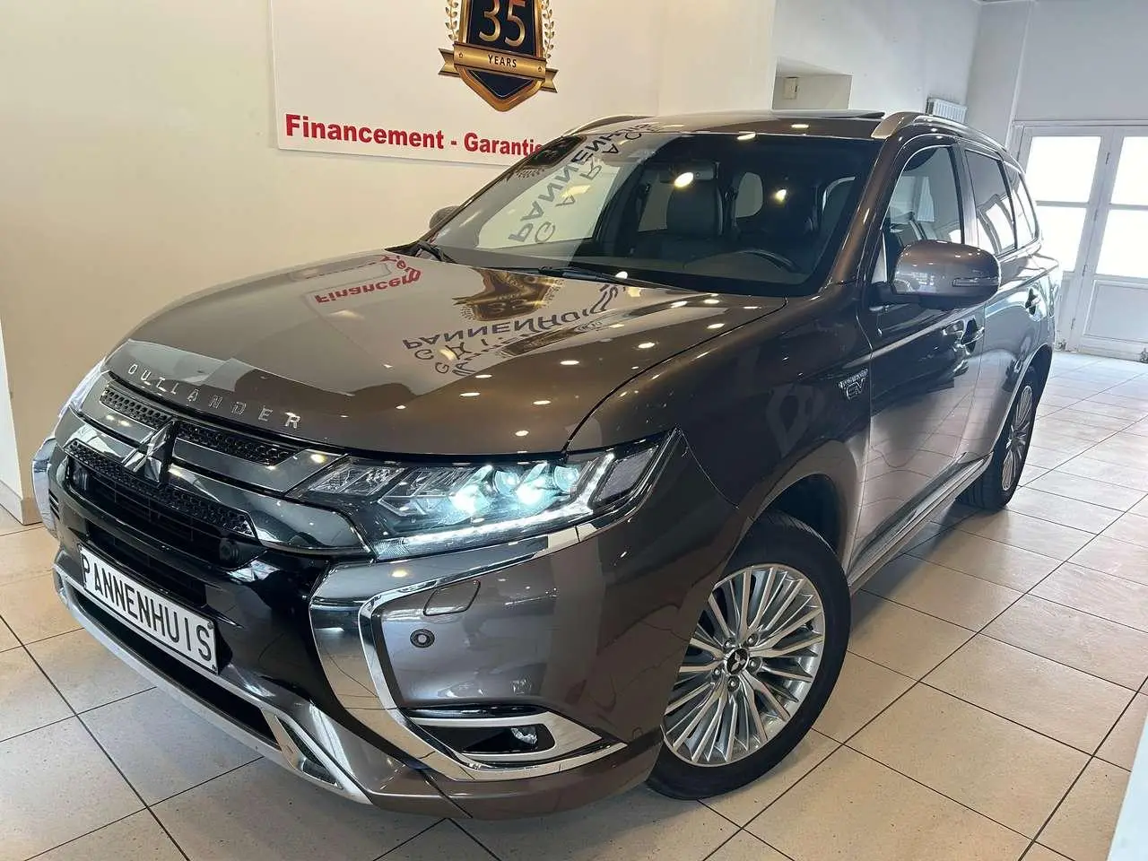 Photo 1 : Mitsubishi Outlander 2019 Hybride