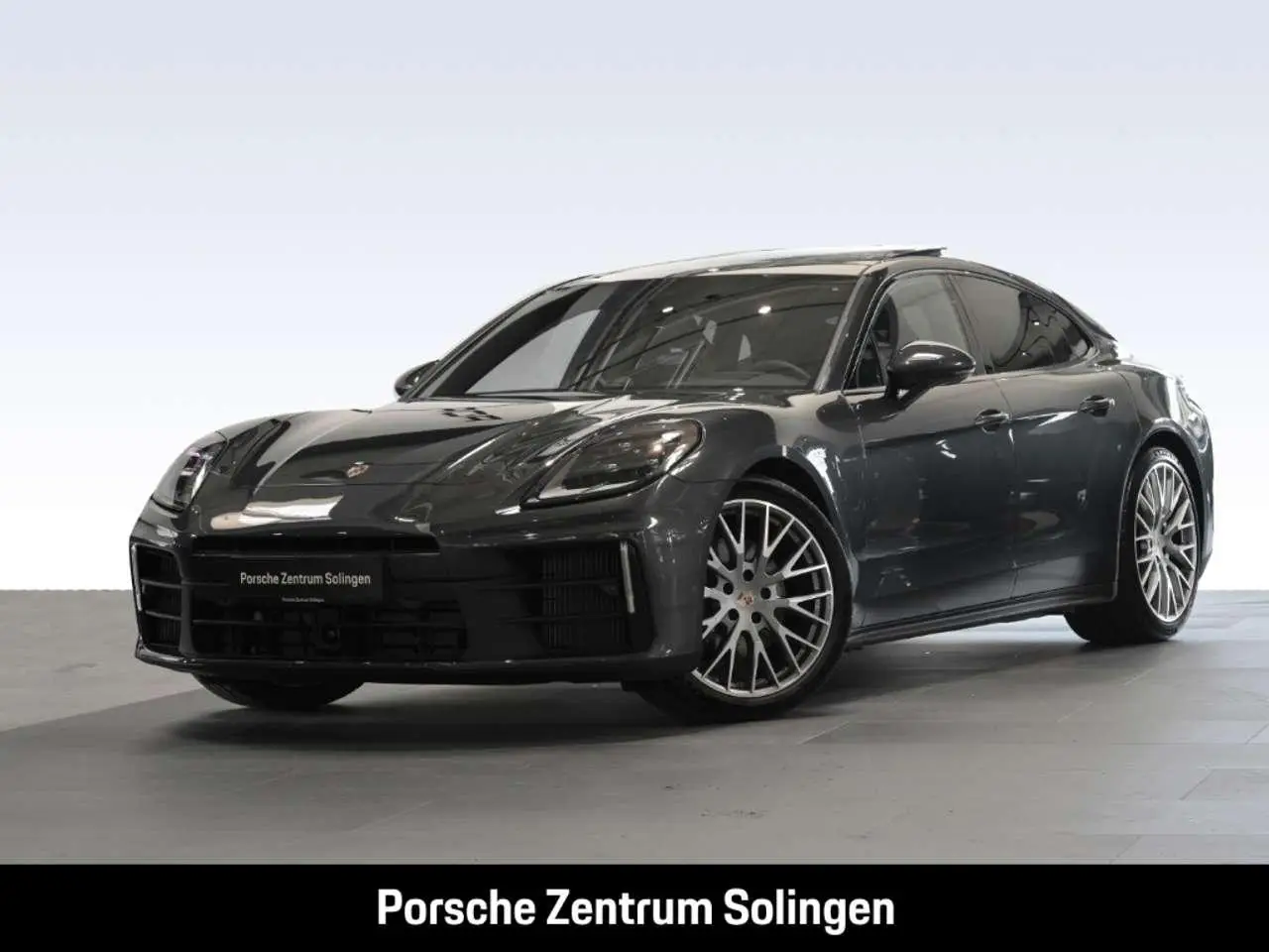 Photo 1 : Porsche Panamera 2024 Petrol