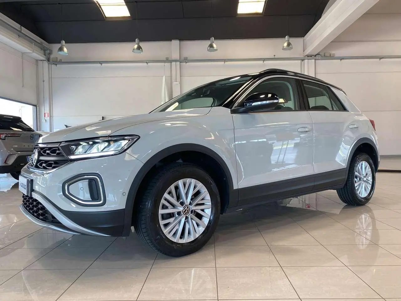 Photo 1 : Volkswagen T-roc 2022 Petrol