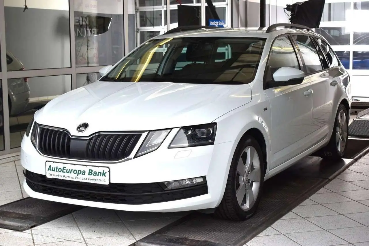 Photo 1 : Skoda Octavia 2018 Petrol