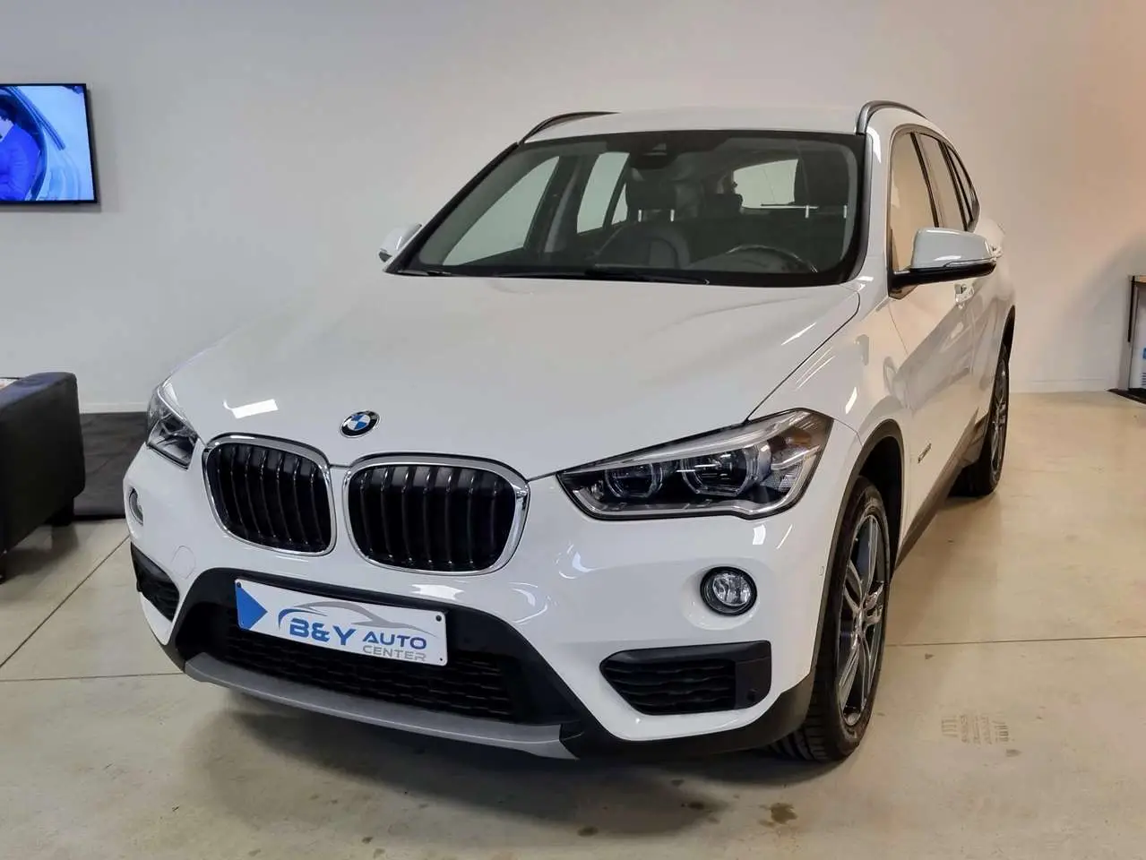 Photo 1 : Bmw X1 2017 Petrol