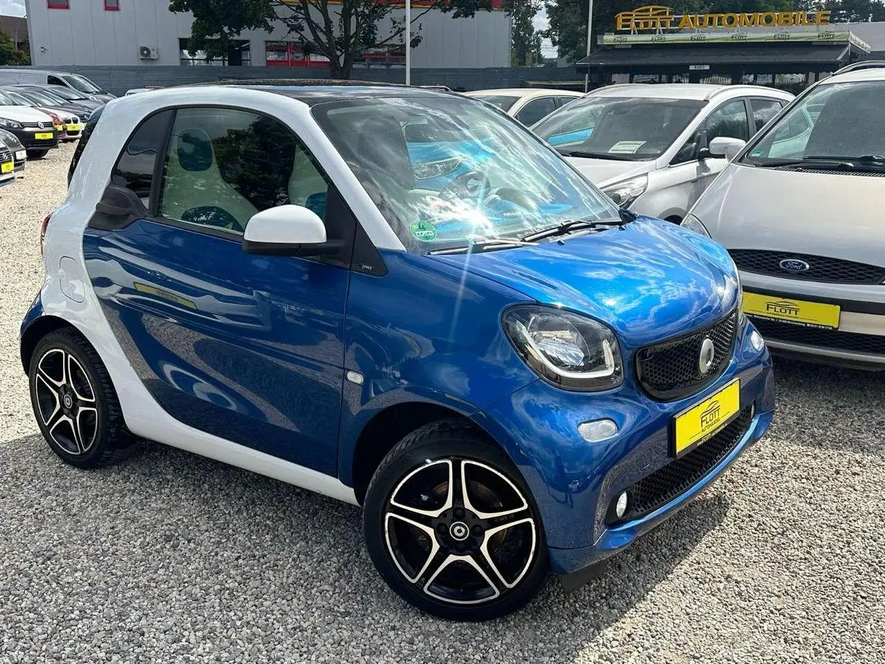 Photo 1 : Smart Fortwo 2015 Petrol