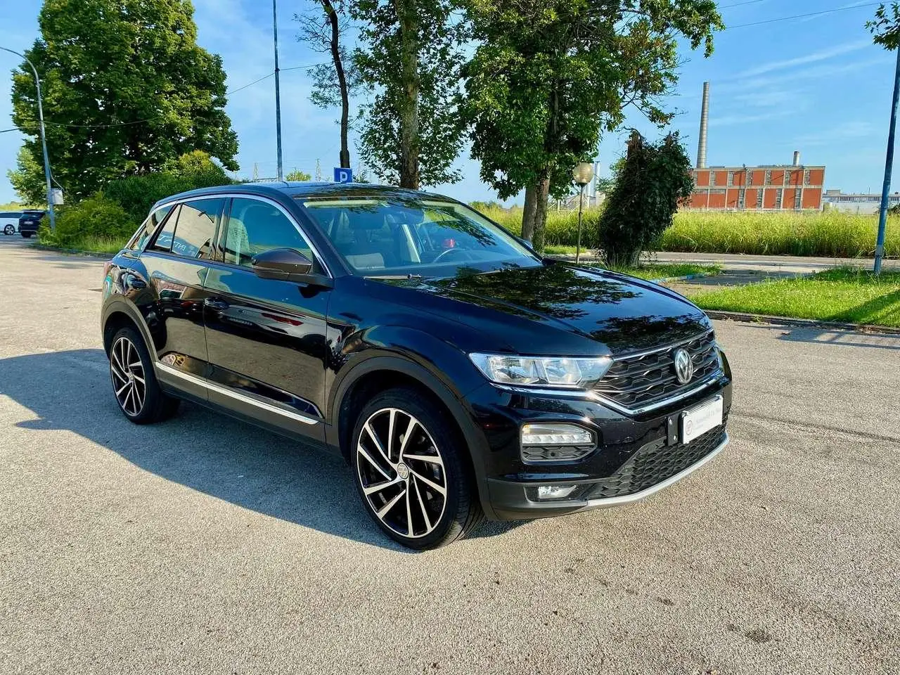 Photo 1 : Volkswagen T-roc 2019 Petrol