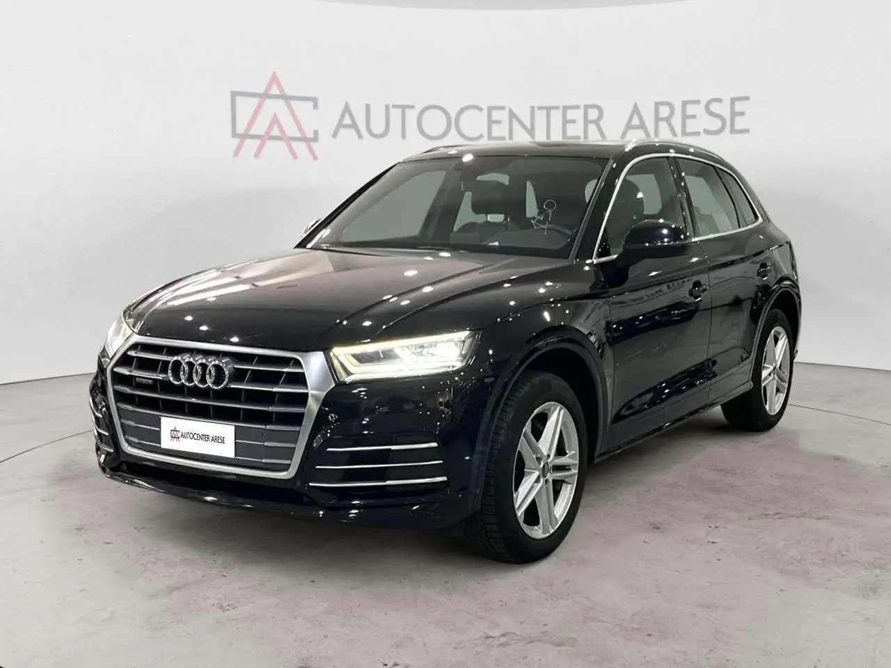 Photo 1 : Audi Q5 2020 Hybride