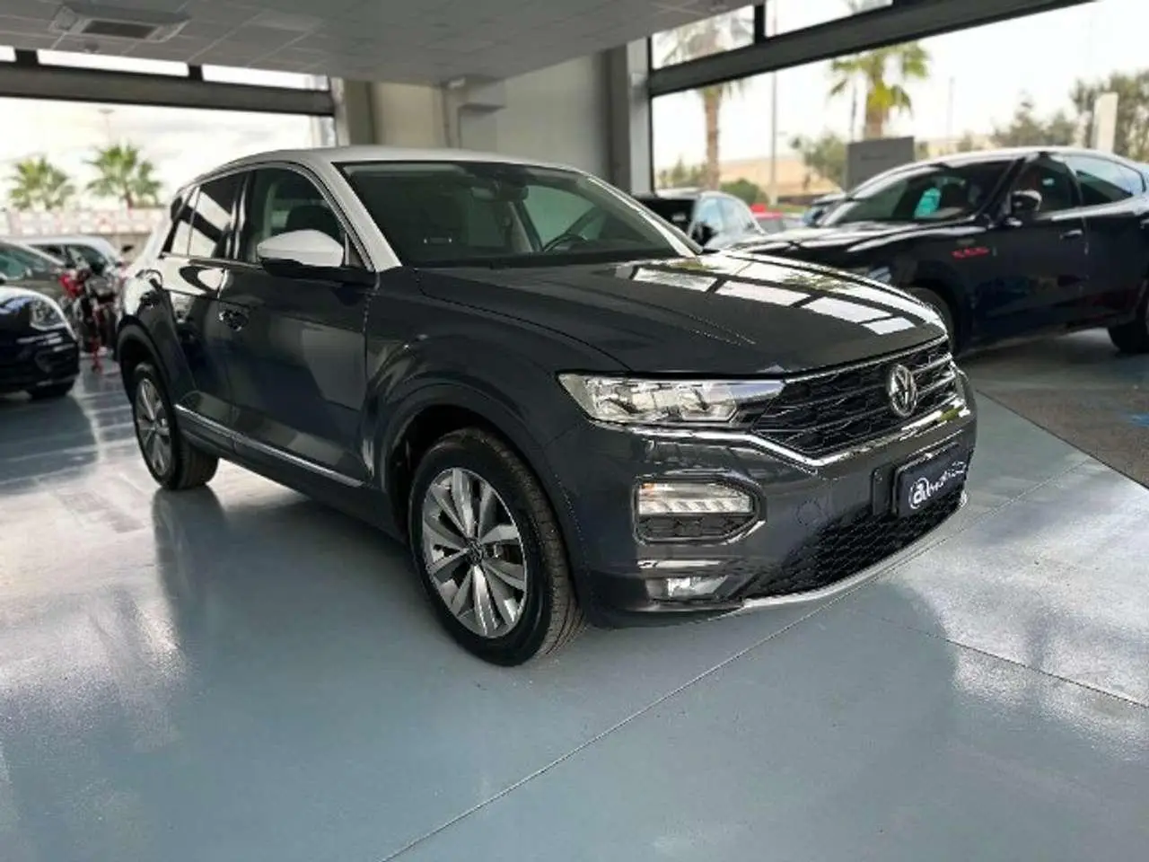 Photo 1 : Volkswagen T-roc 2019 Essence