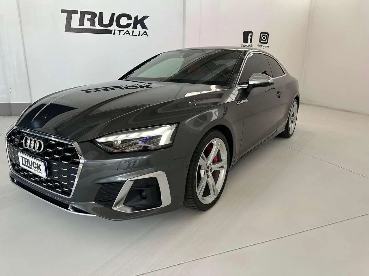 Photo 1 : Audi S5 2019 Hybride