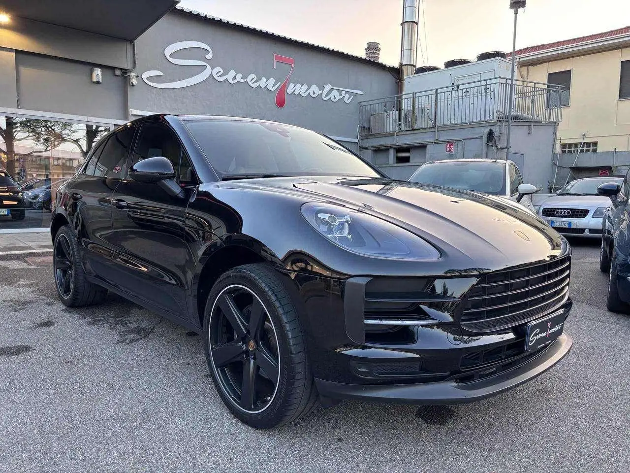 Photo 1 : Porsche Macan 2019 Essence