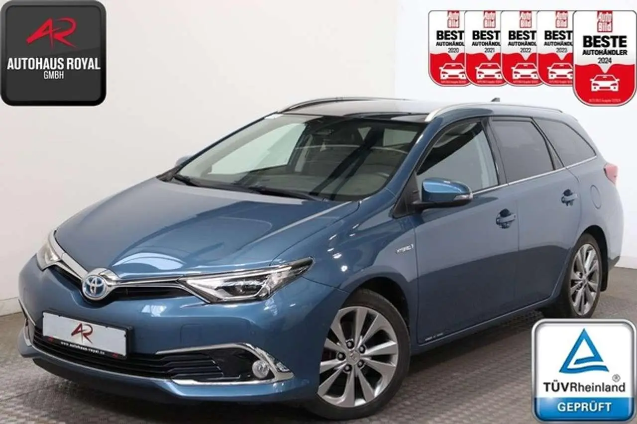 Photo 1 : Toyota Auris 2017 Petrol