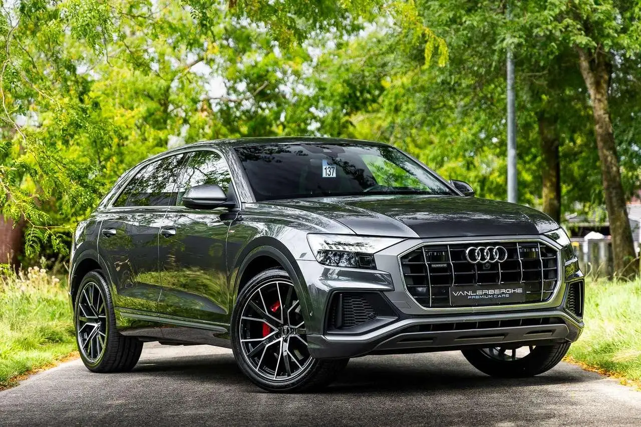 Photo 1 : Audi Q8 2019 Petrol