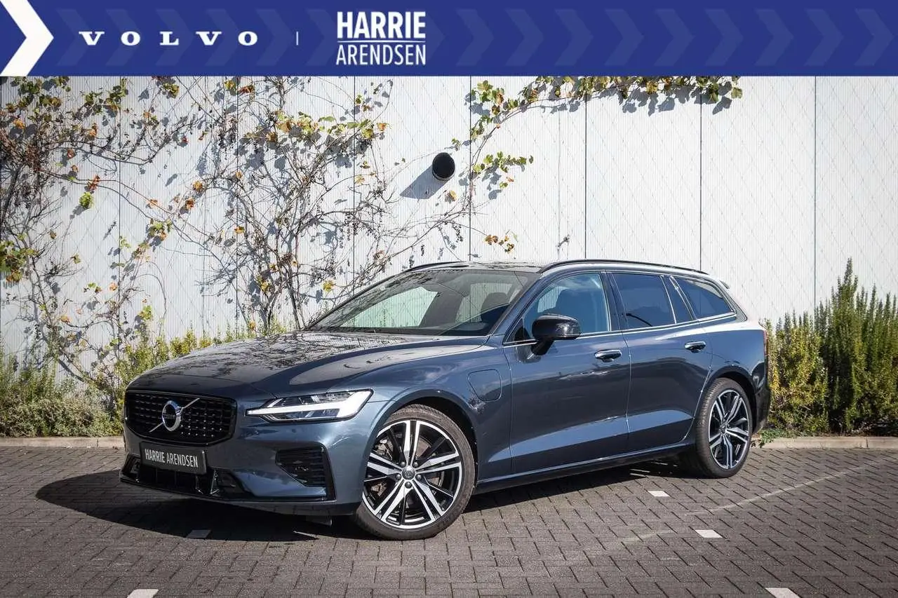 Photo 1 : Volvo V60 2021 Hybride