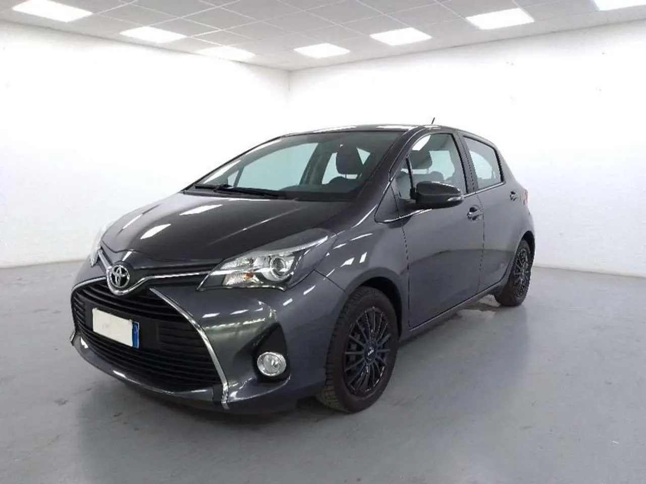 Photo 1 : Toyota Yaris 2017 Petrol