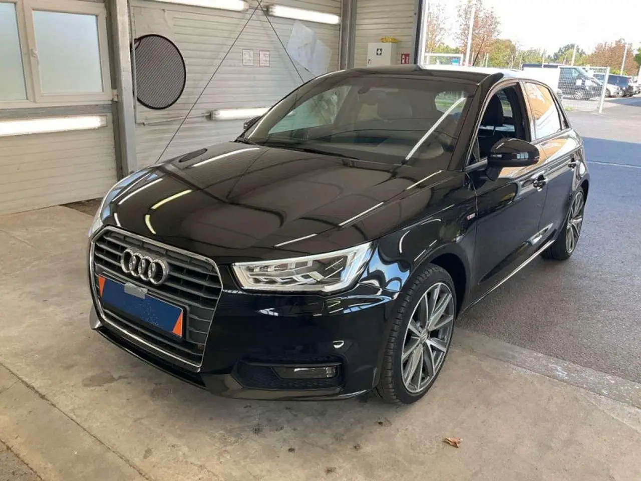 Photo 1 : Audi A1 2017 Petrol